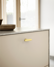 2244-Luxury-Kitchen-Cabinets-with-brushed-gold-cabinet-knobs