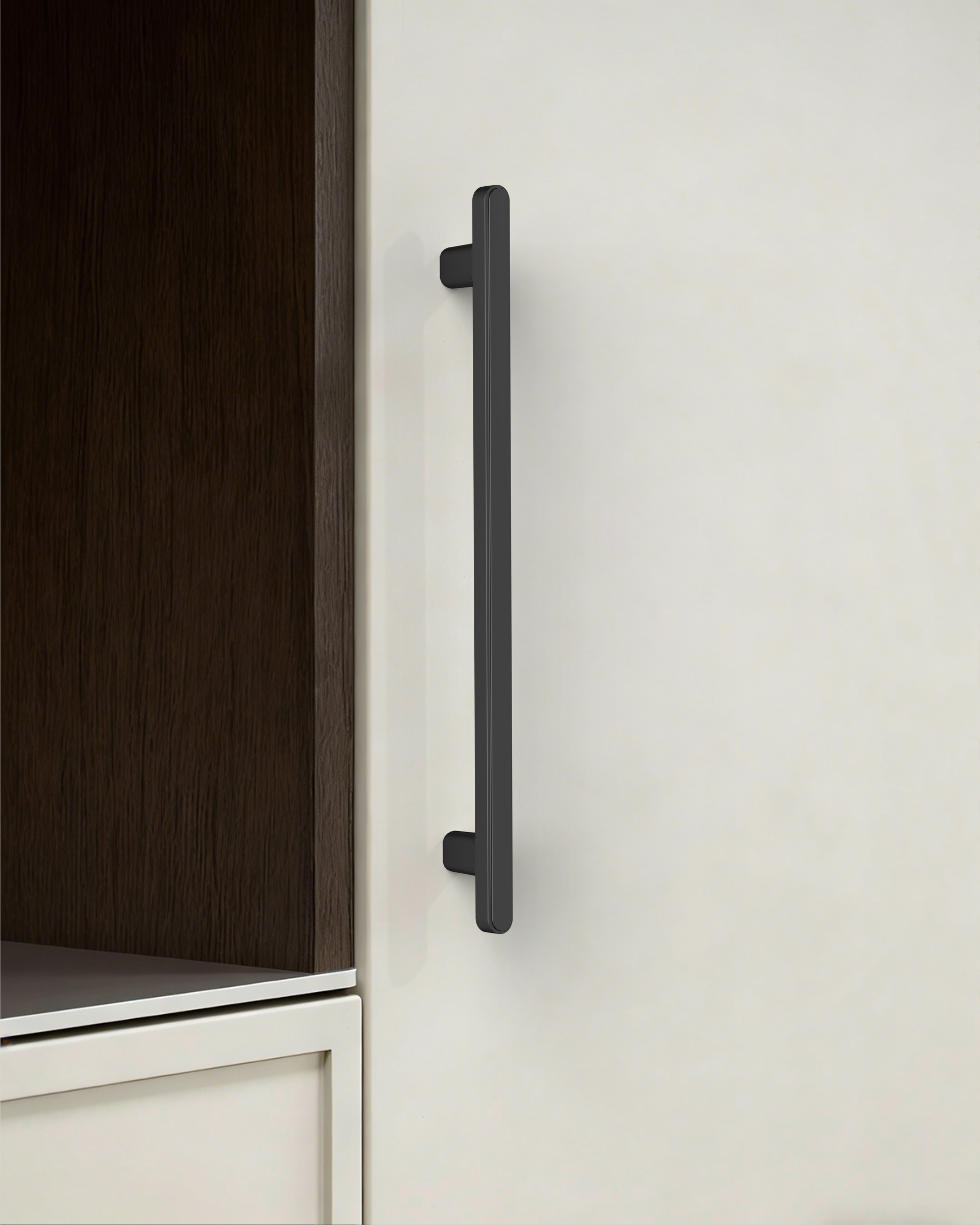 2244-Luxury-Kitchen-Cabinets-with-matte-black-cabinet-handles