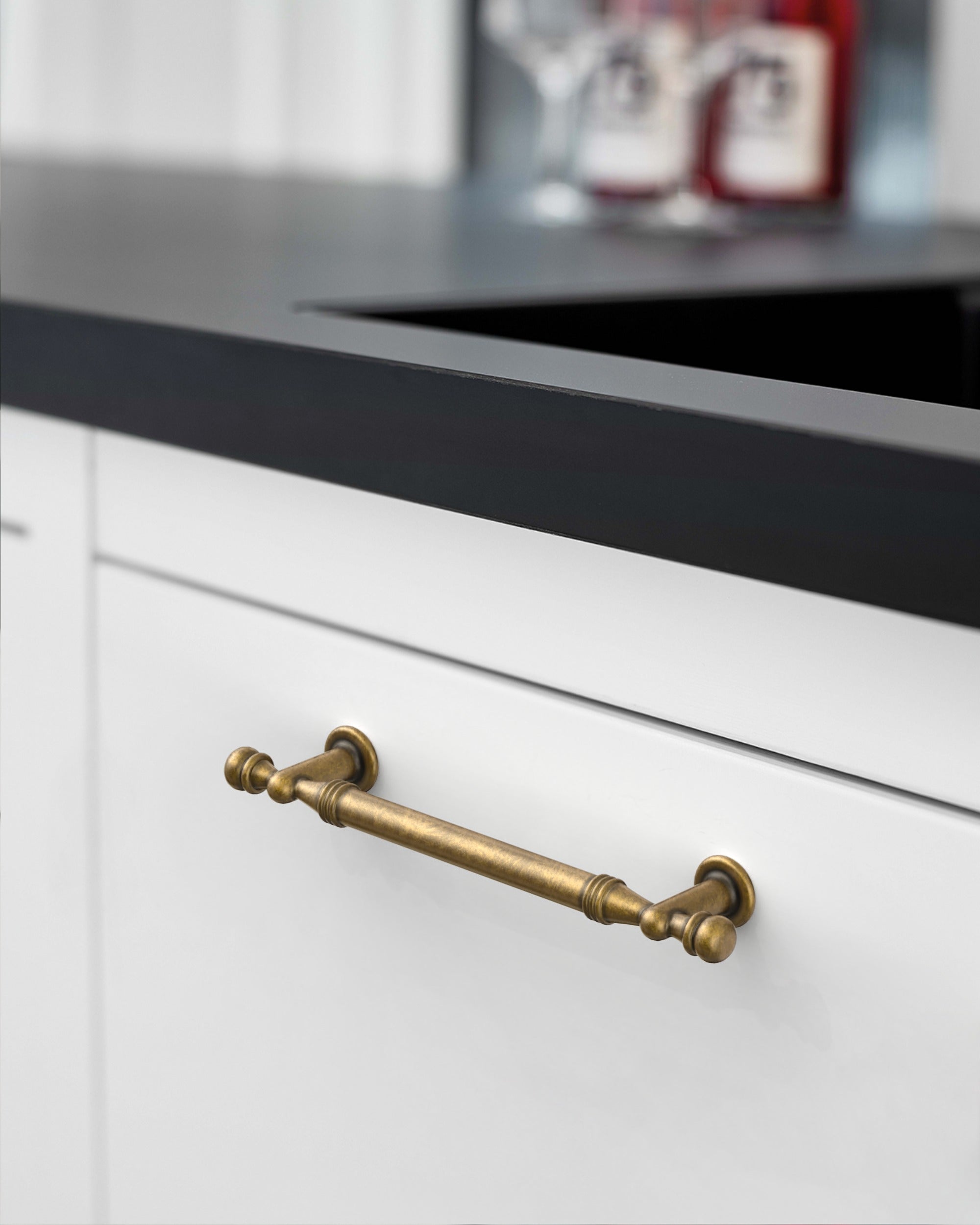 2288-White-Cabinets-with-antique-brass-cabinet-handles