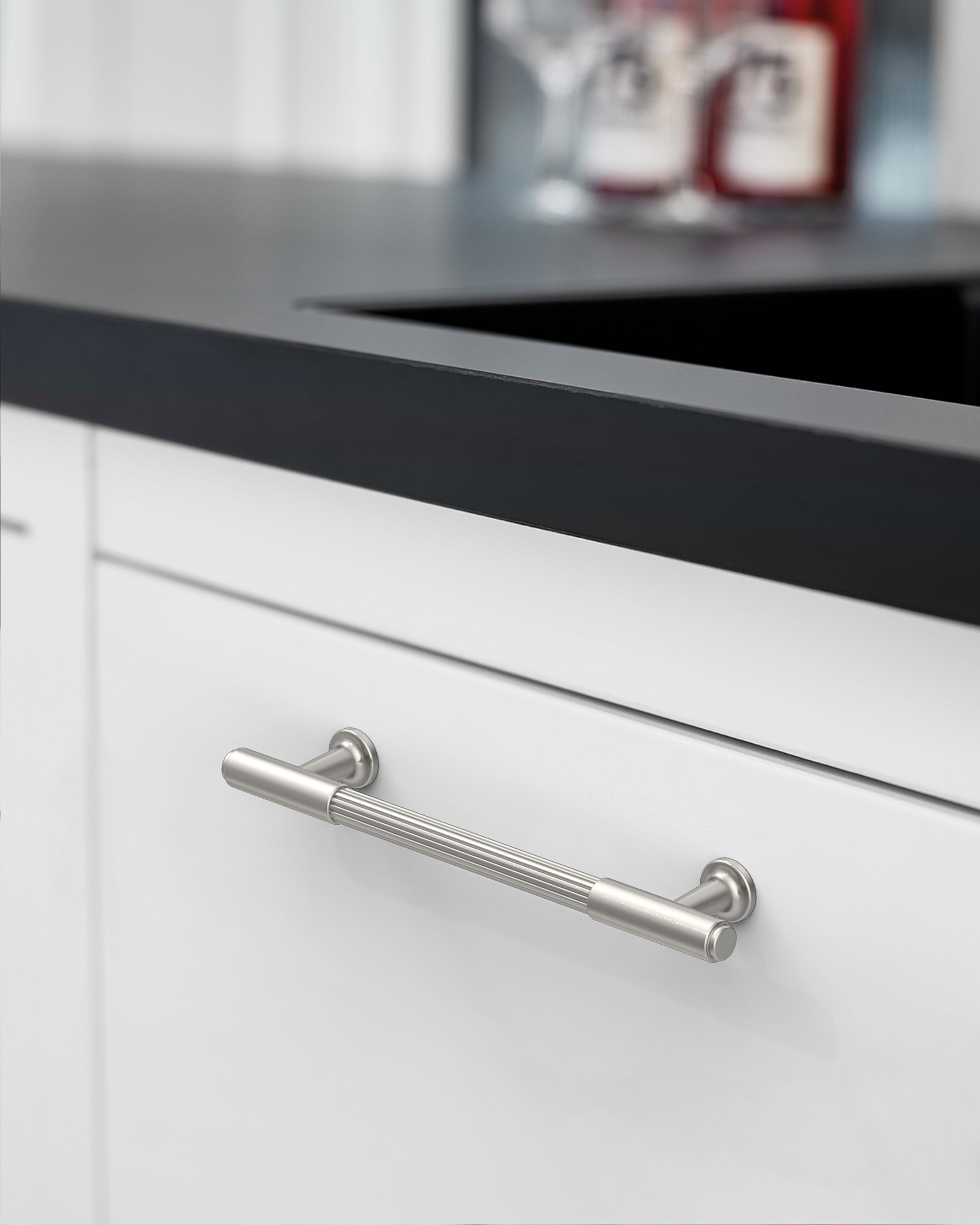 DESIGN2304 Solid Metal Reeded Bar Pull for Transitional Kitchens | 5", Brushed Satin Nickel