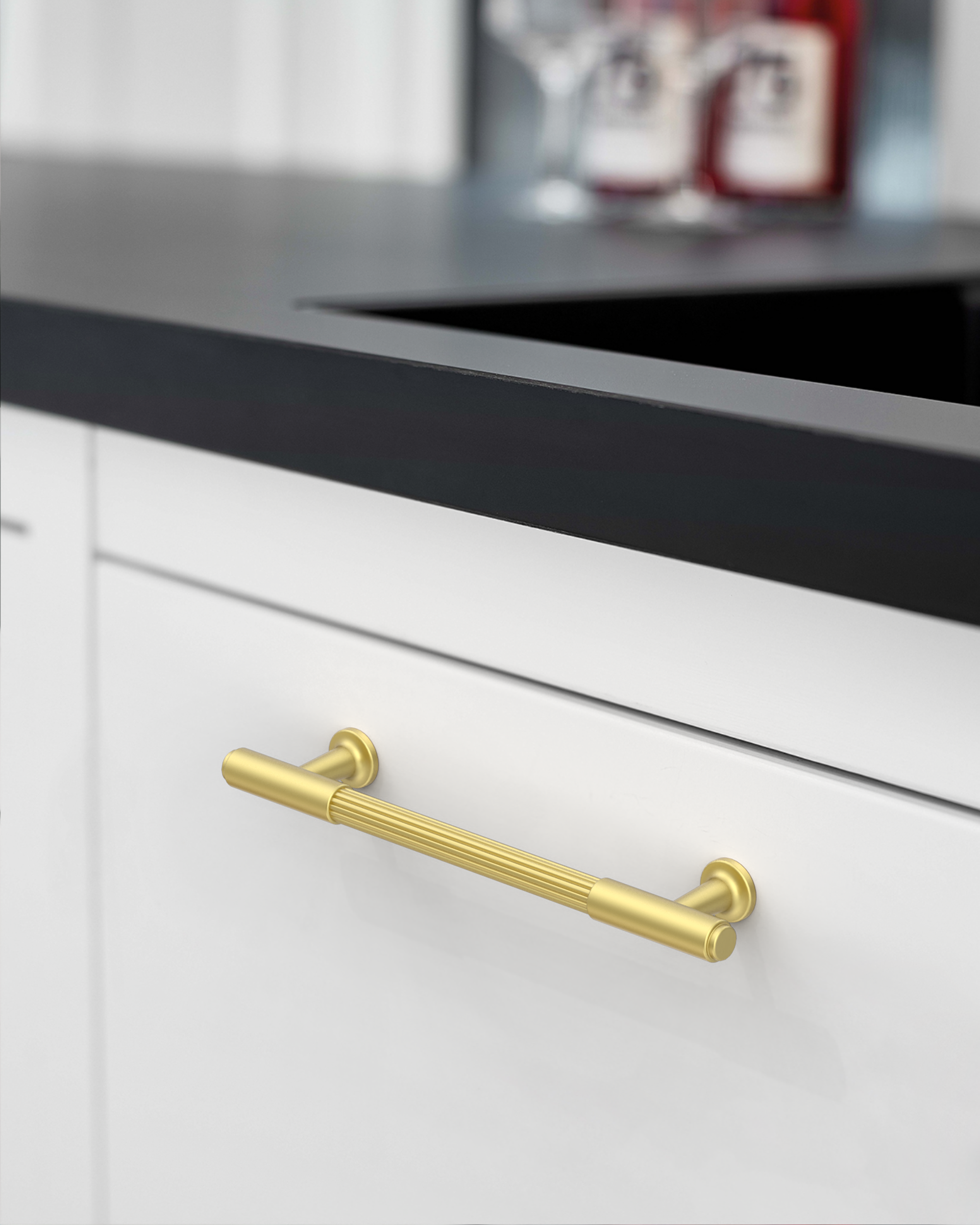 DESIGN2304 Solid Metal Reeded Bar Pull for Transitional Kitchens | 5", Brushed Satin Nickel