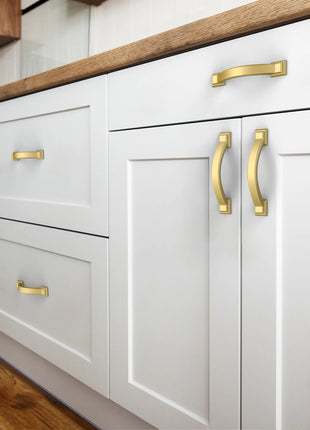 DESIGN3150 Brushed Gold Solid Handles