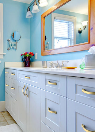 DESIGN3150 Brushed Gold Solid Handles