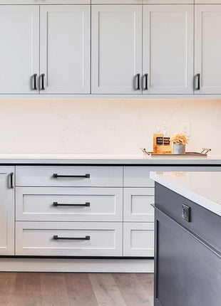 DESIGN2461 Matte Black Solid Handles