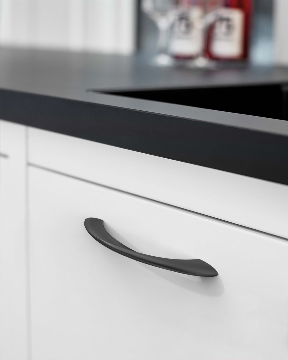 DESIGN2554 Brushed Gold Cabinet Pulls – Modern Luxe, Twisted Bar & Arched Bow for Modern Kitchen