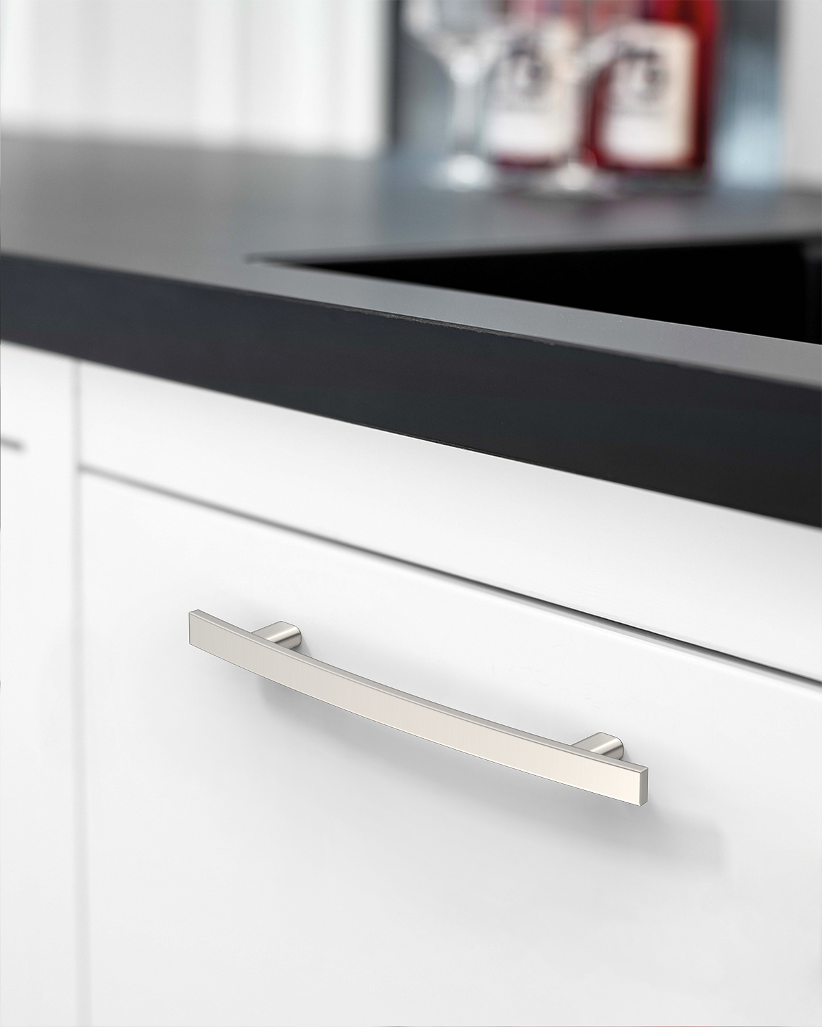 DESIGN3046 Warm Minimalist Flat Bar Cabinet T-Pulls
