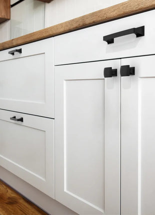 DESIGN2461 Matte Black Solid Handles