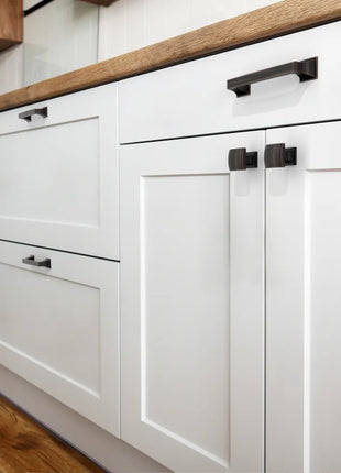 DESIGN2461 Oil Rubbed Bronze Solid Handles