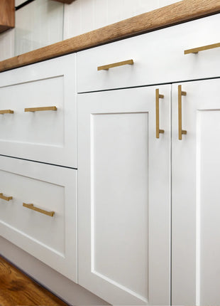 DESIGN3273 Antique Brass Cabinet Pulls