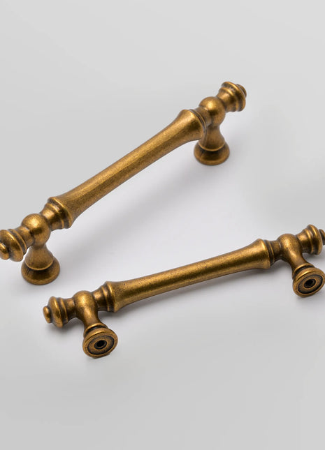 DESIGN3768 Antique Brass Solid Cabinet Pulls