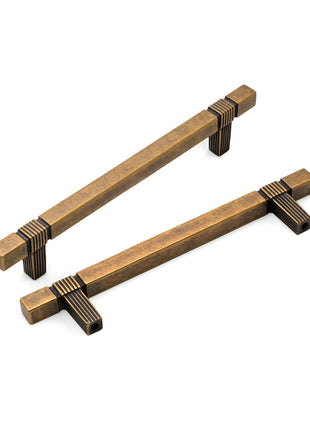 DESIGN3909 Antique Brass Cabinet Pulls