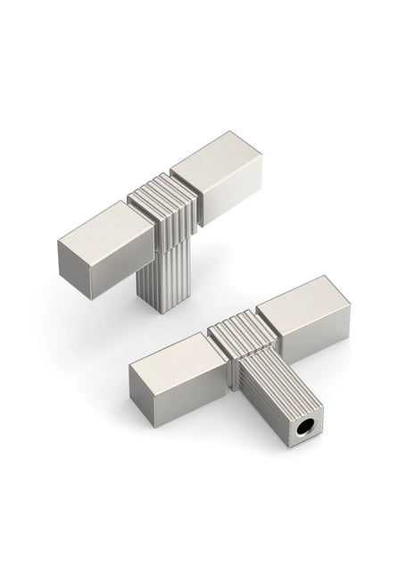 DESIGN3909 Brushed Satin Nickel Solid Knobs