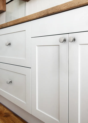 DESIGN2028 Brushed Satin Nickel Solid Knobs