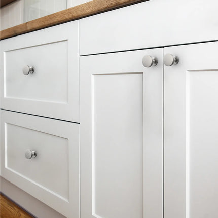 DESIGN2028 Brushed Brass Solid Knobs