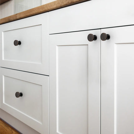 DESIGN2028 Brushed Brass Solid Knobs