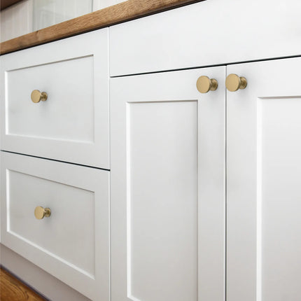 DESIGN2028 Brushed Brass Solid Knobs