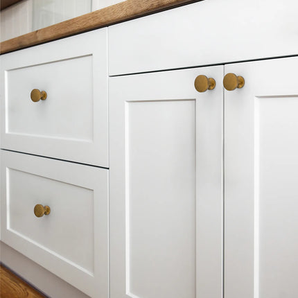 DESIGN2028 Brushed Brass Solid Knobs