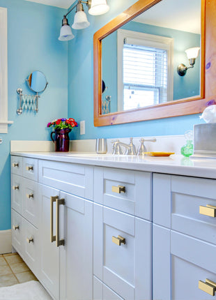 DESIGN2891 Brushed Gold Solid Handles